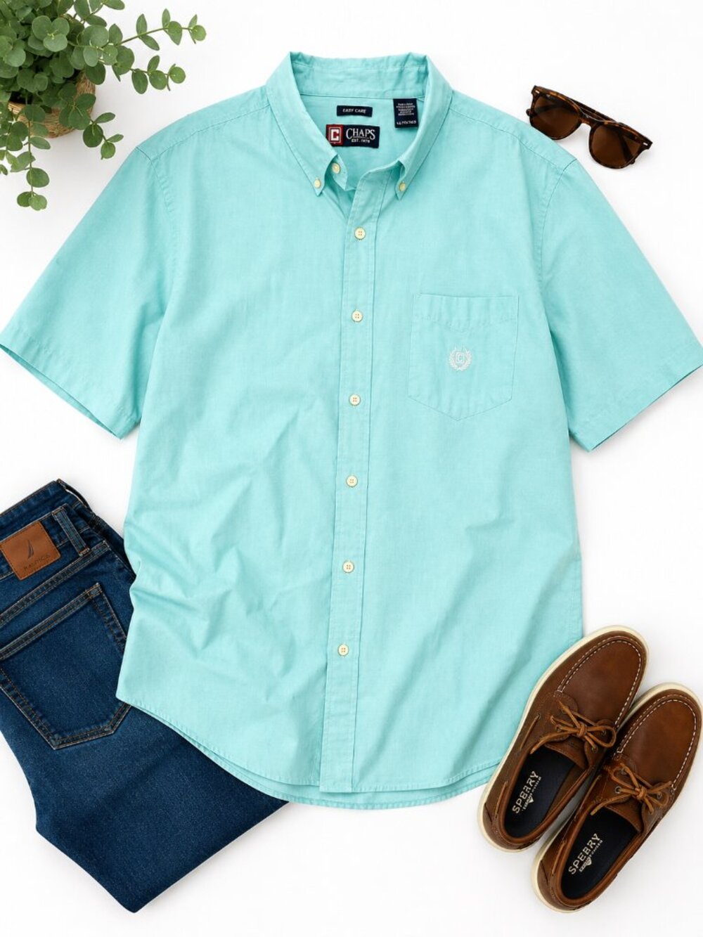 Chaps Men’s XL Aqua Short Sleeve Button Down Shirt Easy Care